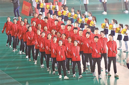 柳州“十五运会”举行开幕式，多名柳籍名将受邀出席 超万人参赛 展体育精神
