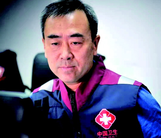 青岛市疾控中心副主任姜法春—— 首次发现“物传人”,贡献世界级成就