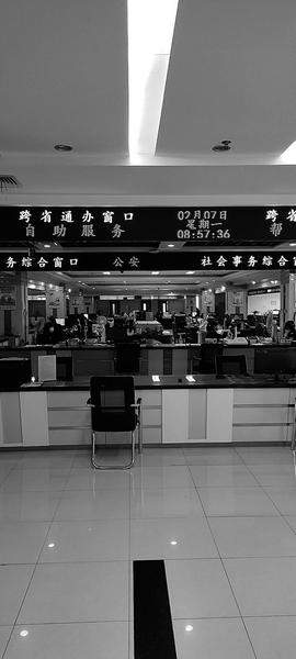 二楼大厅液晶提示器慢了17分钟 地点蚌埠市人民政府政务服务中心