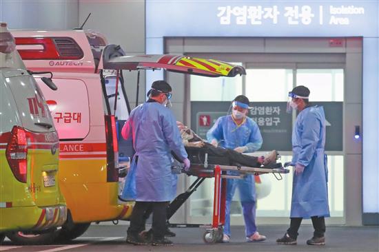 韩国累计新冠确诊病例超1000万例