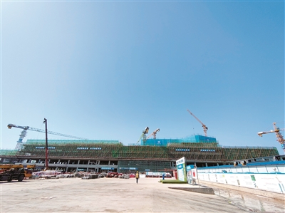 宜宾市一医院西区院区（一期）项目 裙楼预计本月底封顶